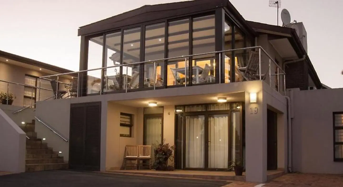 Four Palms Accommodation & Conferencing EXTERIOR