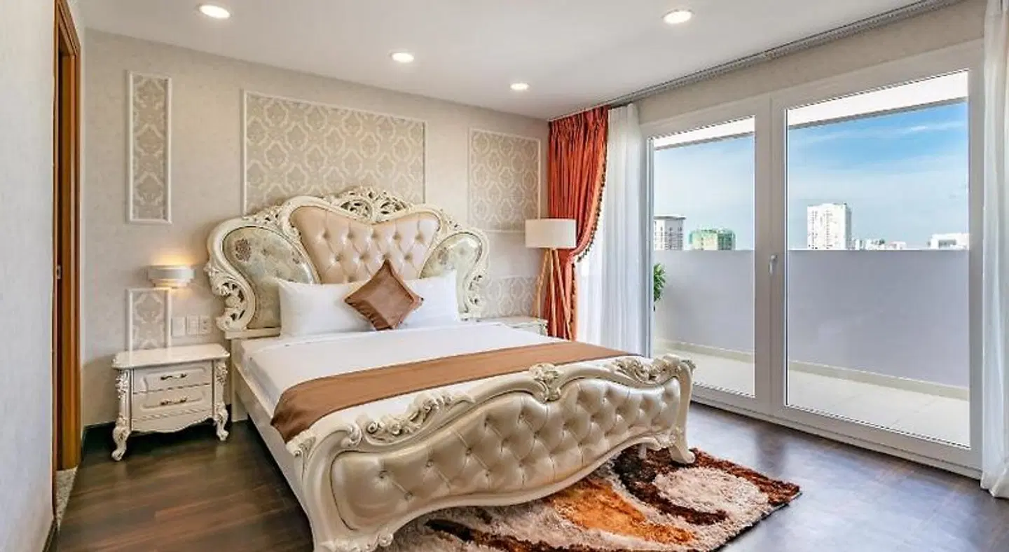 Emerald Central ROOM_EXAMPLE