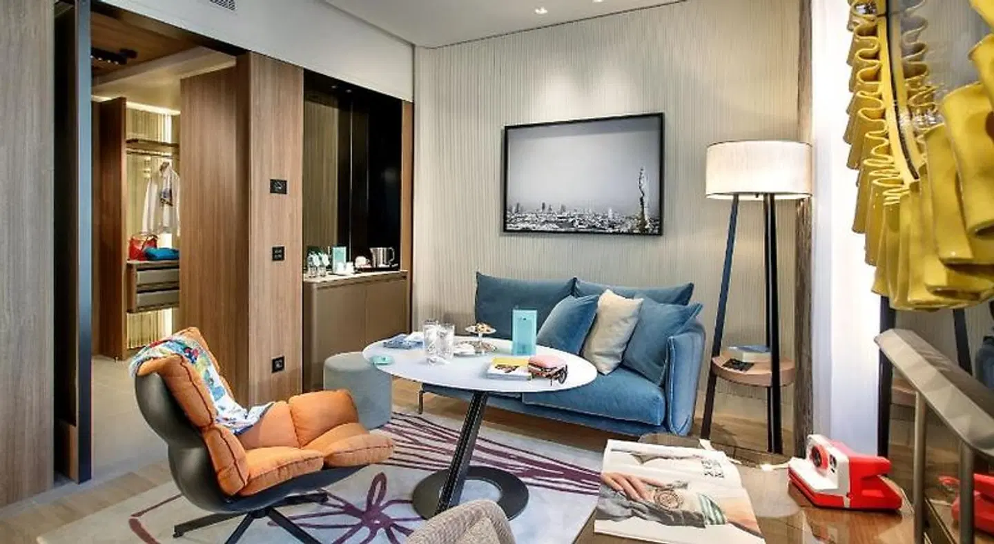 Cavour ROOM_EXAMPLE