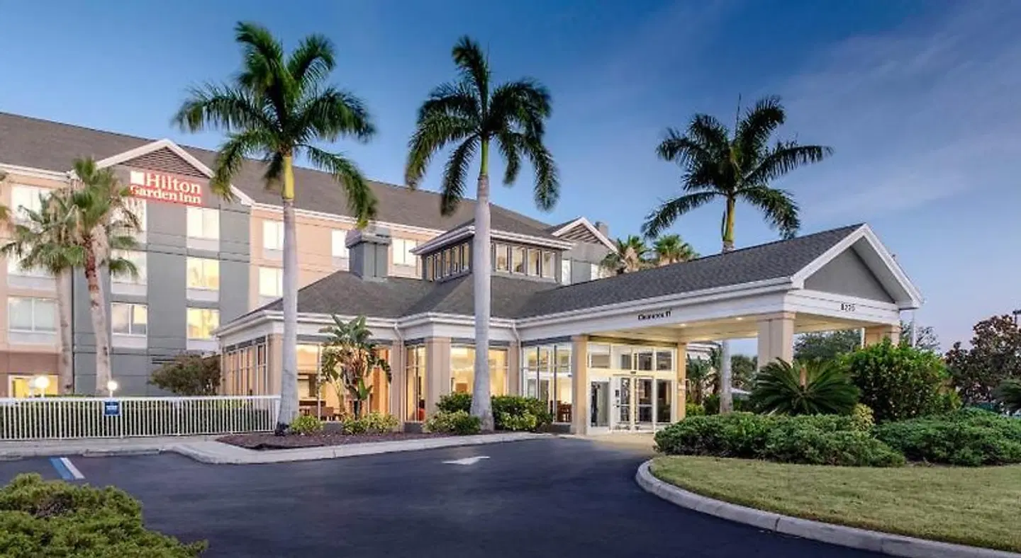 Hilton Garden Inn Sarasota-Bradenton Airport EXTERIOR