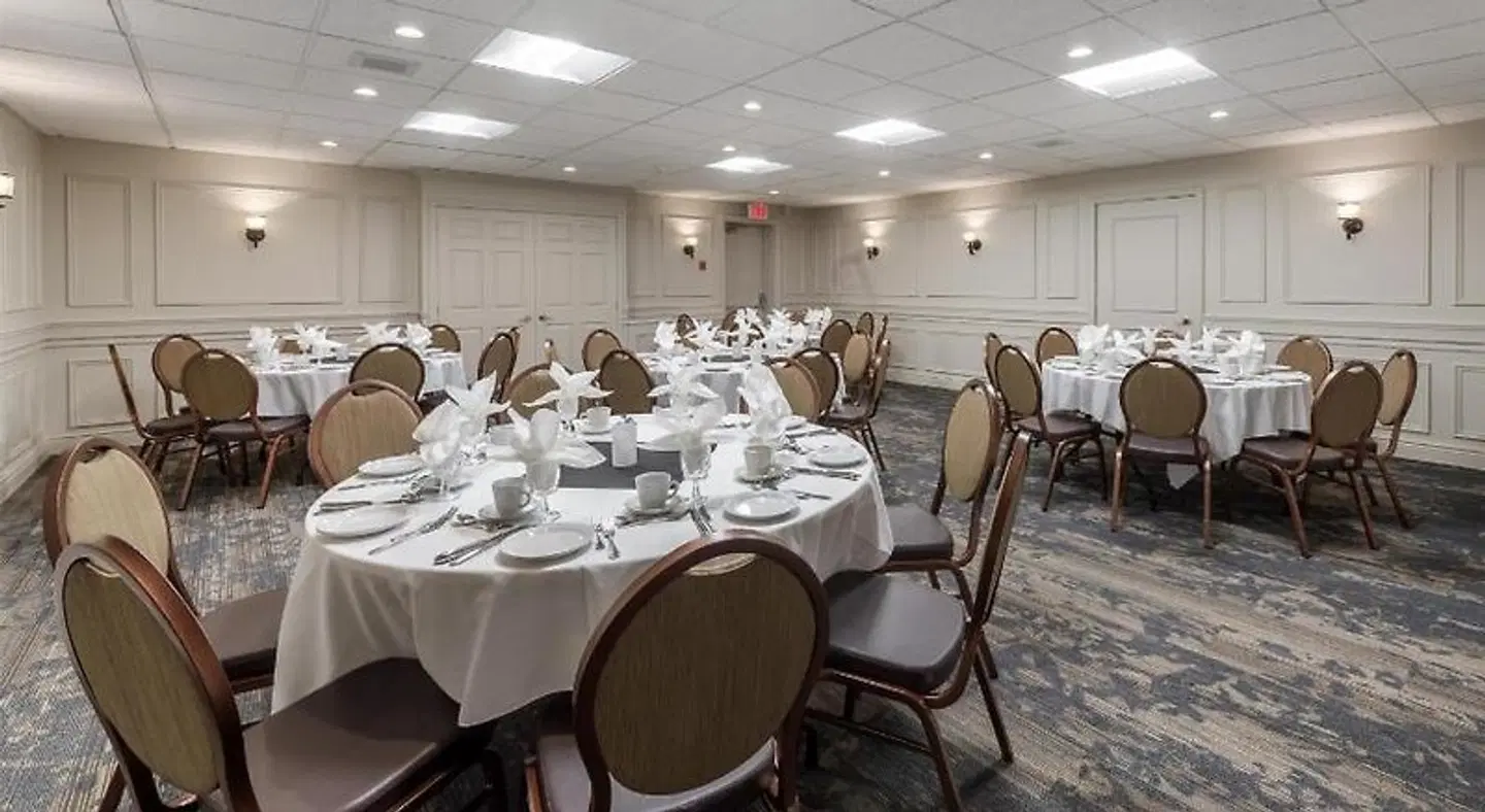 Best Western Parkway Inn & Conference Centre Restaurant