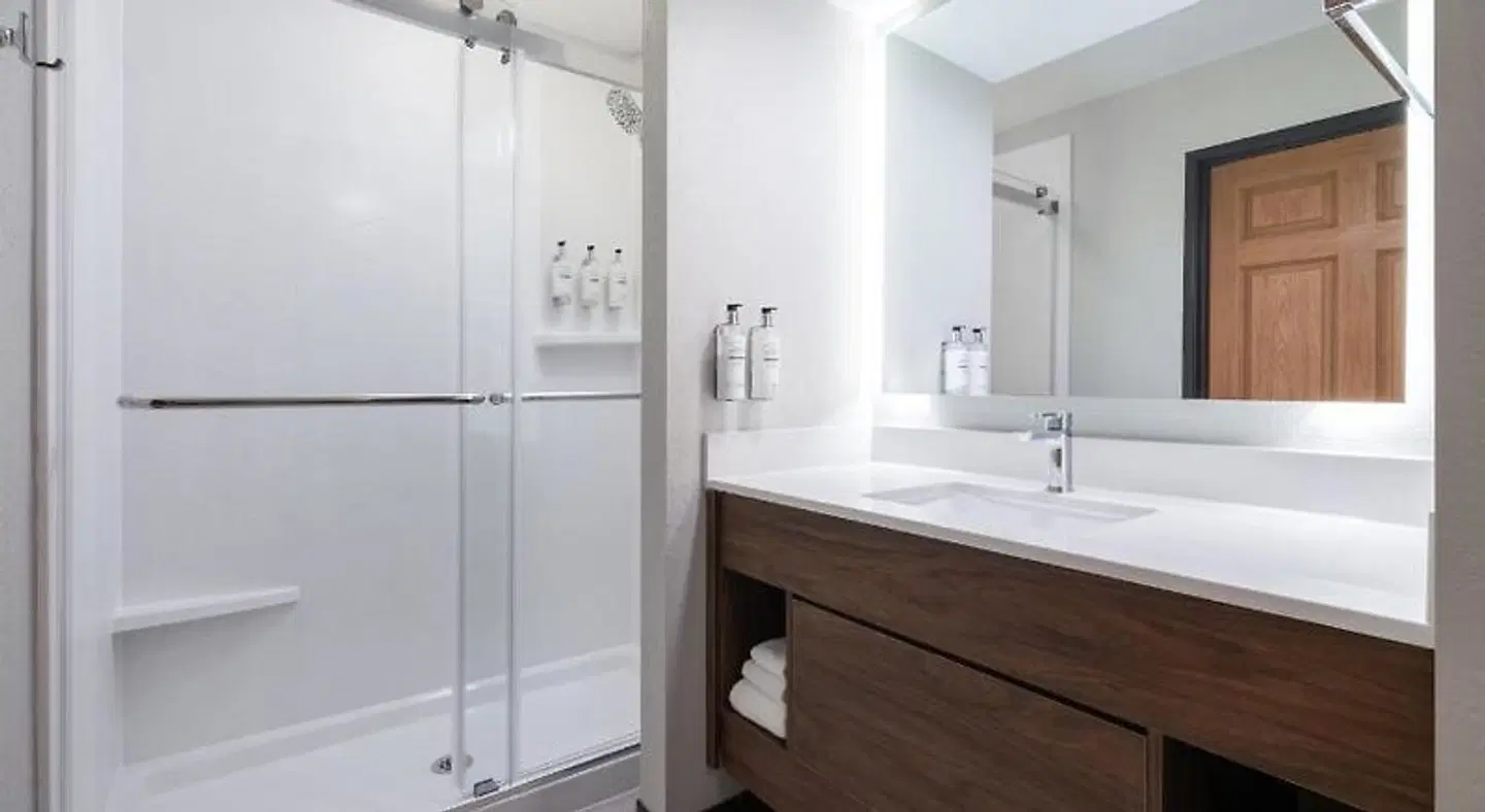 Best Western Premier Bridgewood Resort Hotel Badezimmer