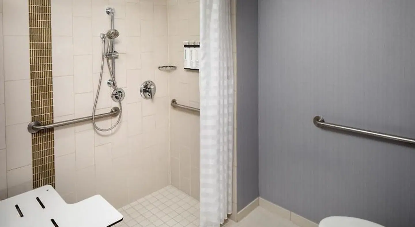 Hyatt Place Chicago Midway Airport Badezimmer