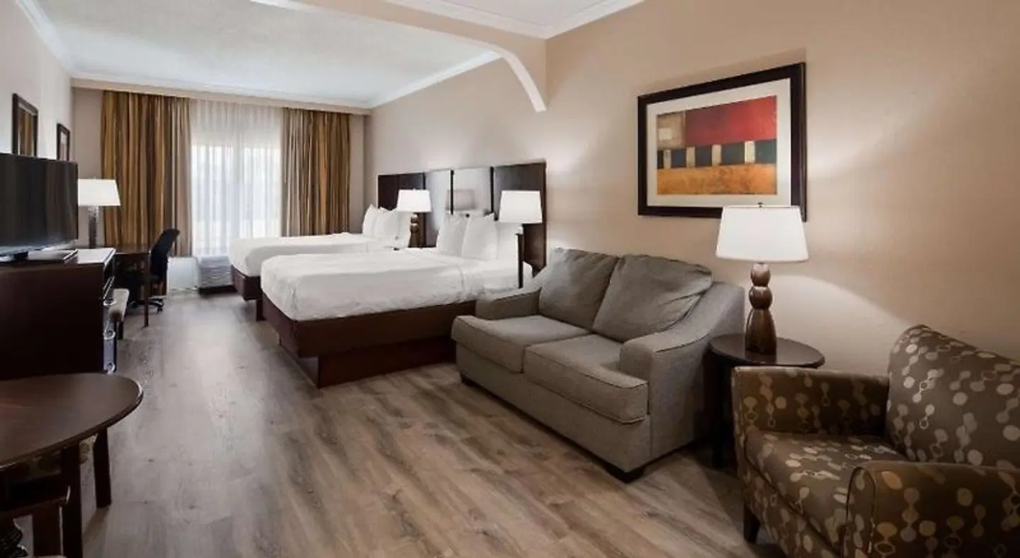Best Western Plus Ambassador Suites Venice ROOM_EXAMPLE