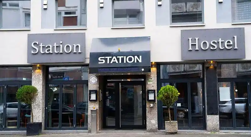 Station – Hotelfoto