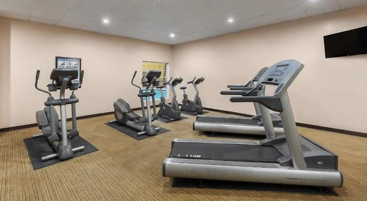 La Quinta Inn & Suites by Wyndham San Antonio Medical Ctr NW SPORTS_AND_LEISURE
