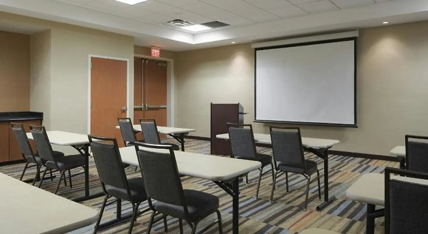 Fairfield by Marriott Inn & Suites Louisville East Konferenz