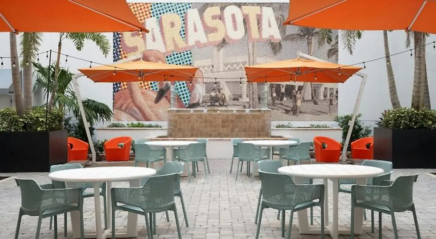 Aloft Sarasota Bar