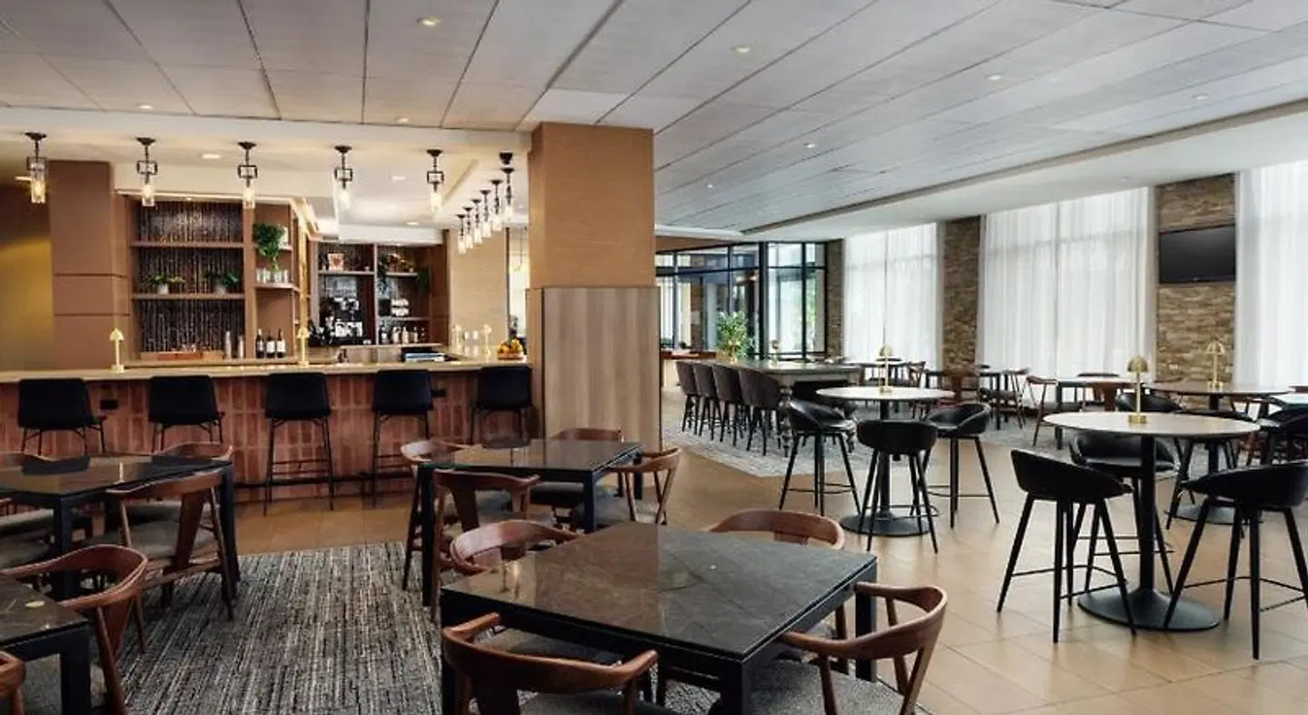 Hyatt Place Nashville Downtown Bar