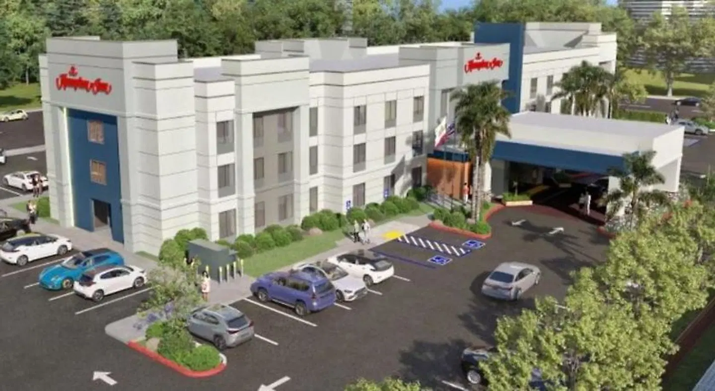 Hampton Inn & Suites Lathrop EXTERIOR