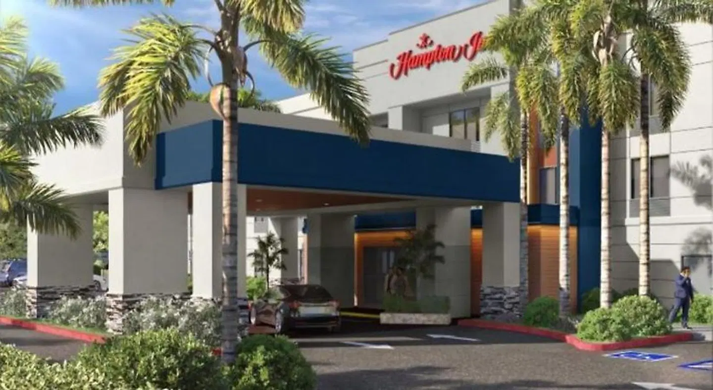 Hampton Inn & Suites Lathrop EXTERIOR