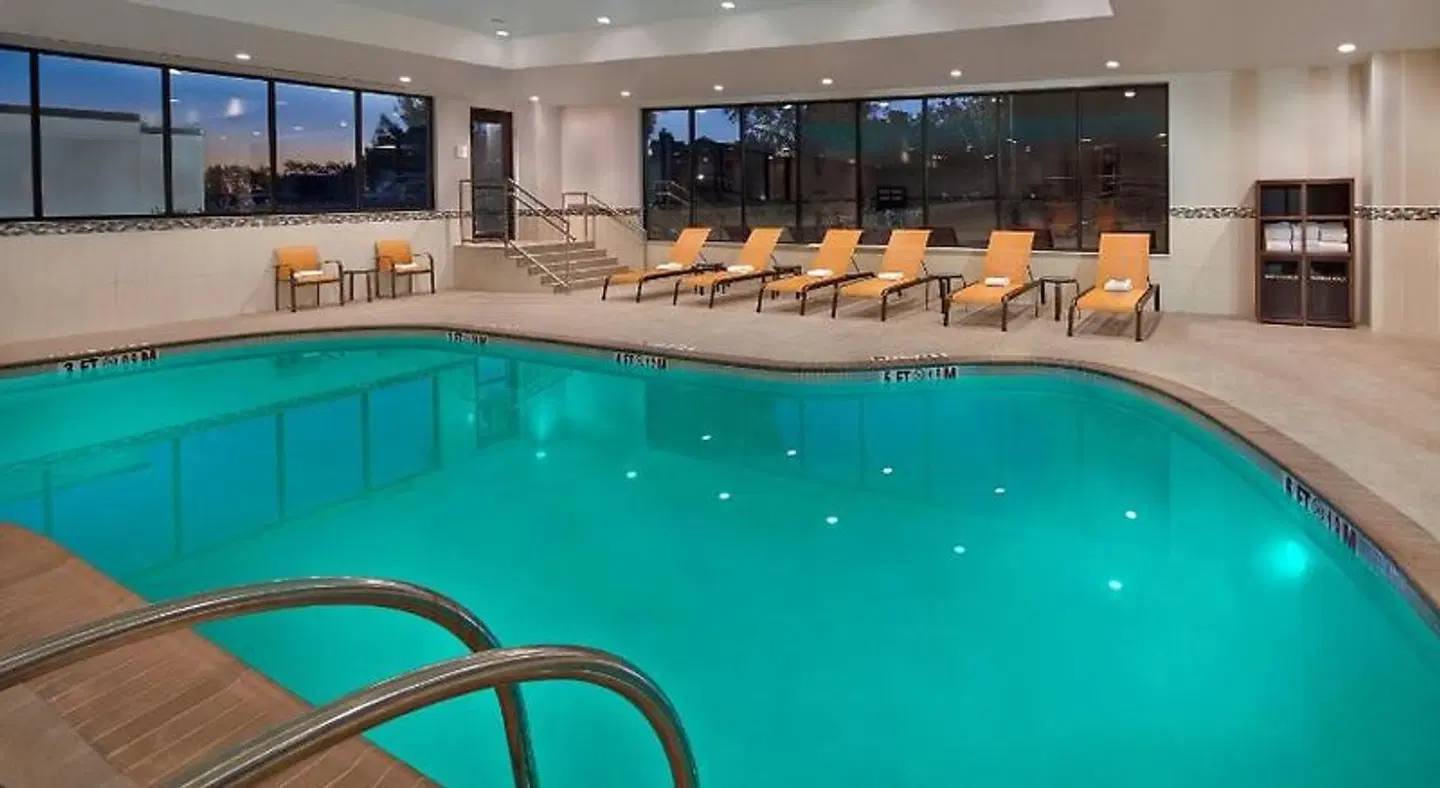 Courtyard by Marriott Philadelphia City Avenue Hallenbad