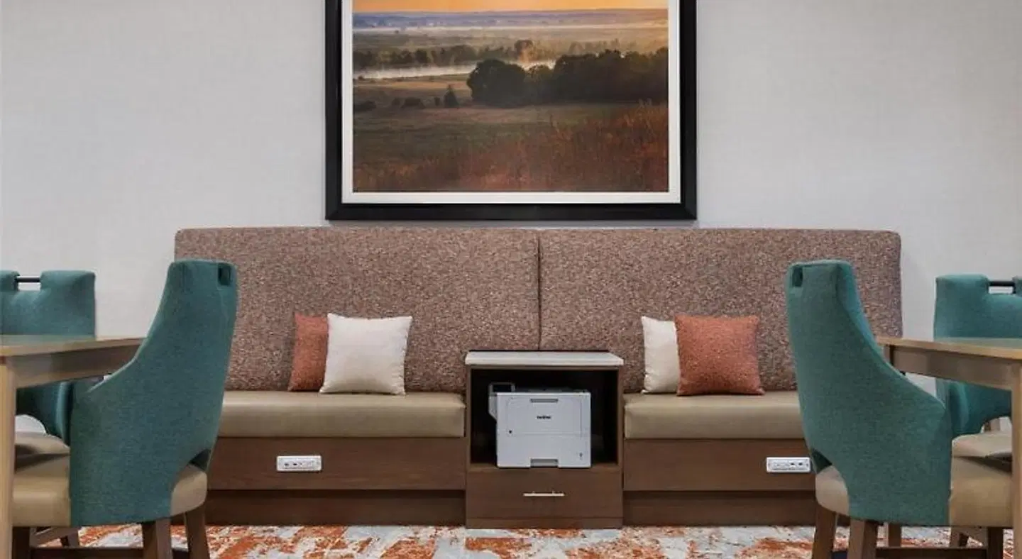 Hampton Inn & Suites I-35/Mulvane LOUNGE_LOBBY