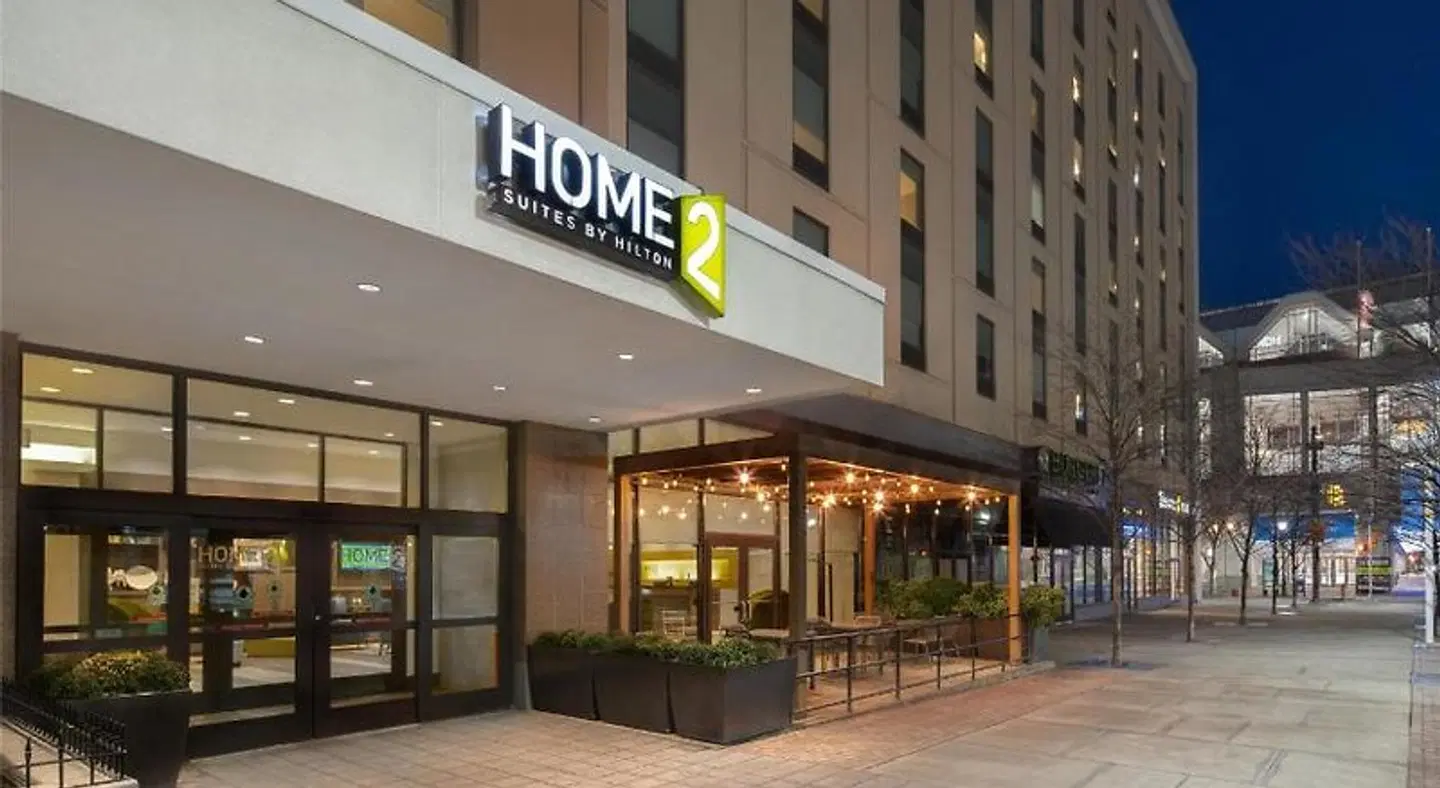 Home2 Suites by Hilton Philadelphia - Convention Center, PA EXTERIOR