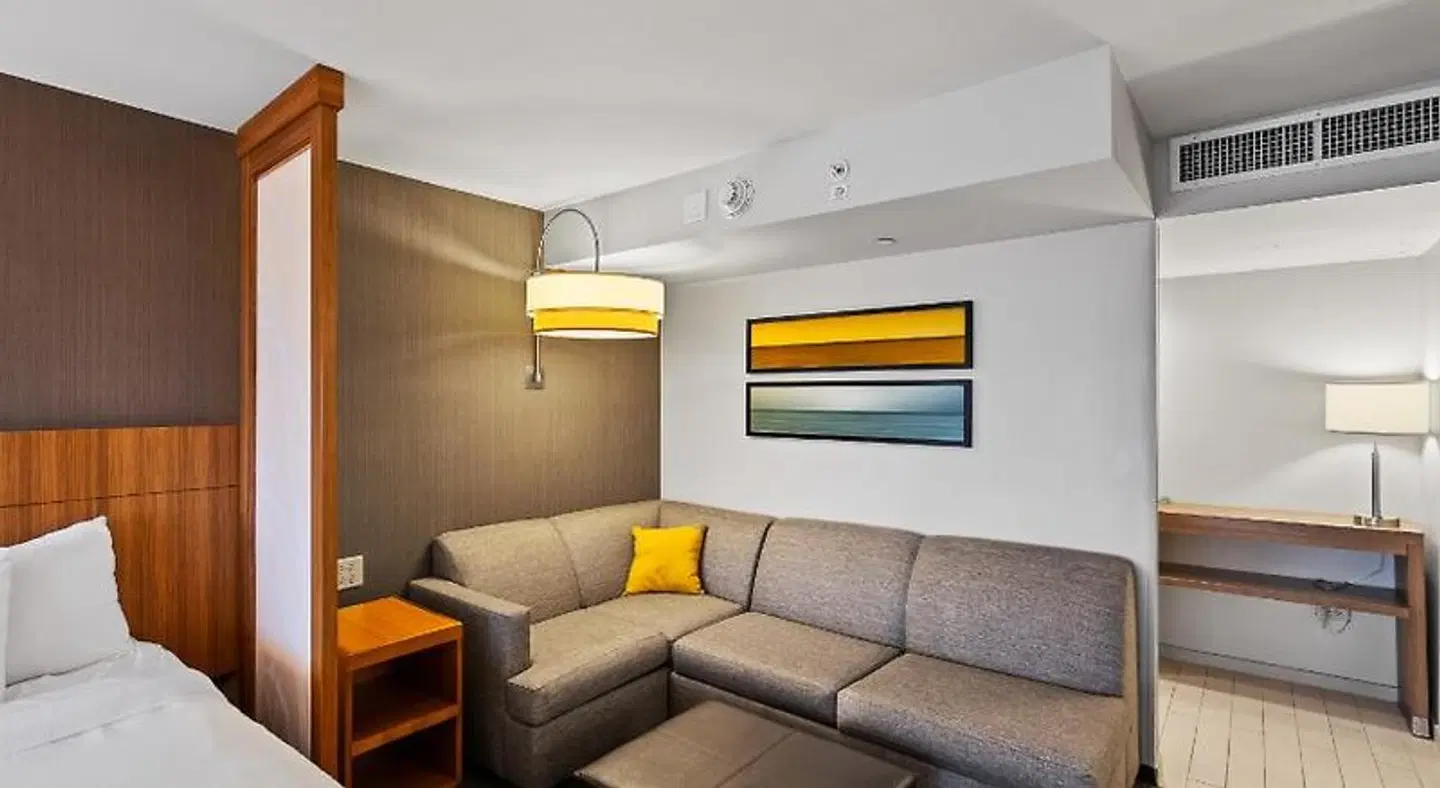 Hyatt Place Chicago/O'Hare Airport ROOM_EXAMPLE