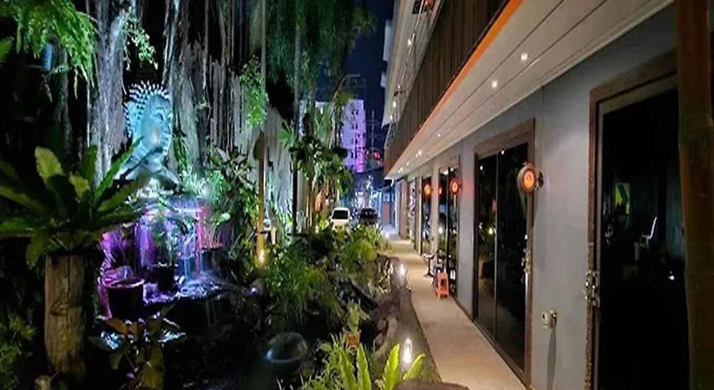 Nicky's Handlebar LOUNGE_LOBBY