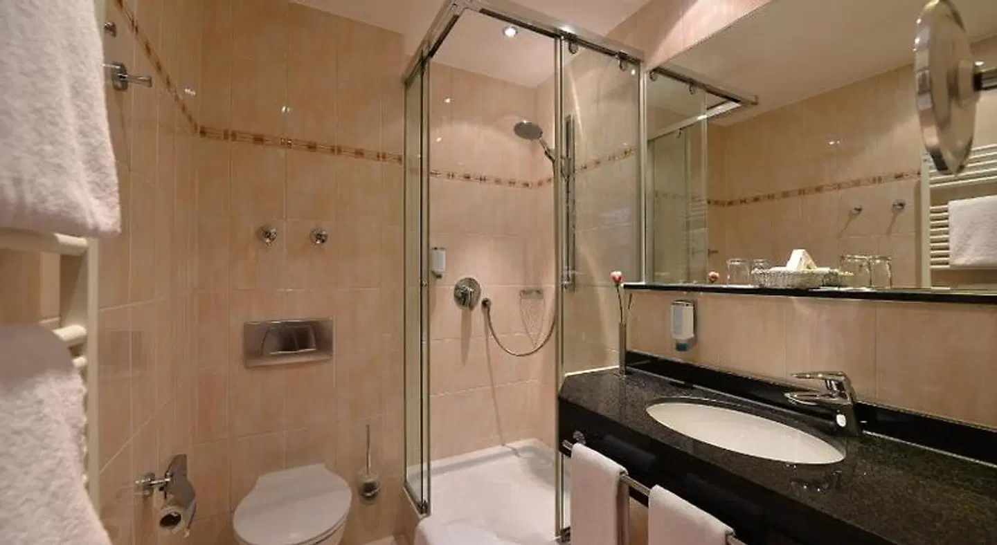 Best Western Plus Hotel Erb Badezimmer