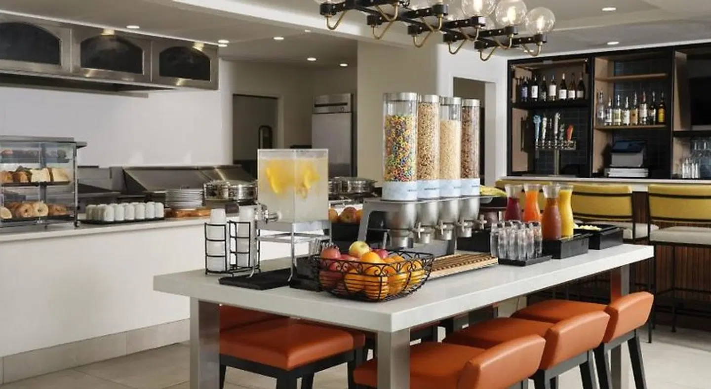 Hilton Garden Inn San Jose/Milpitas Bar
