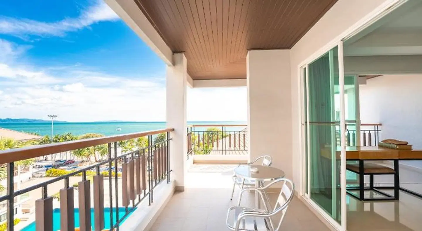 Welcome World Beach Resort & Spa Terrasse