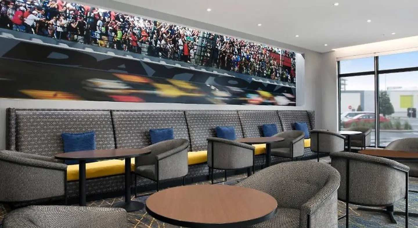 Fairfield by Marriott Inn & Suites Daytona Beach Speedway/Airport Bar