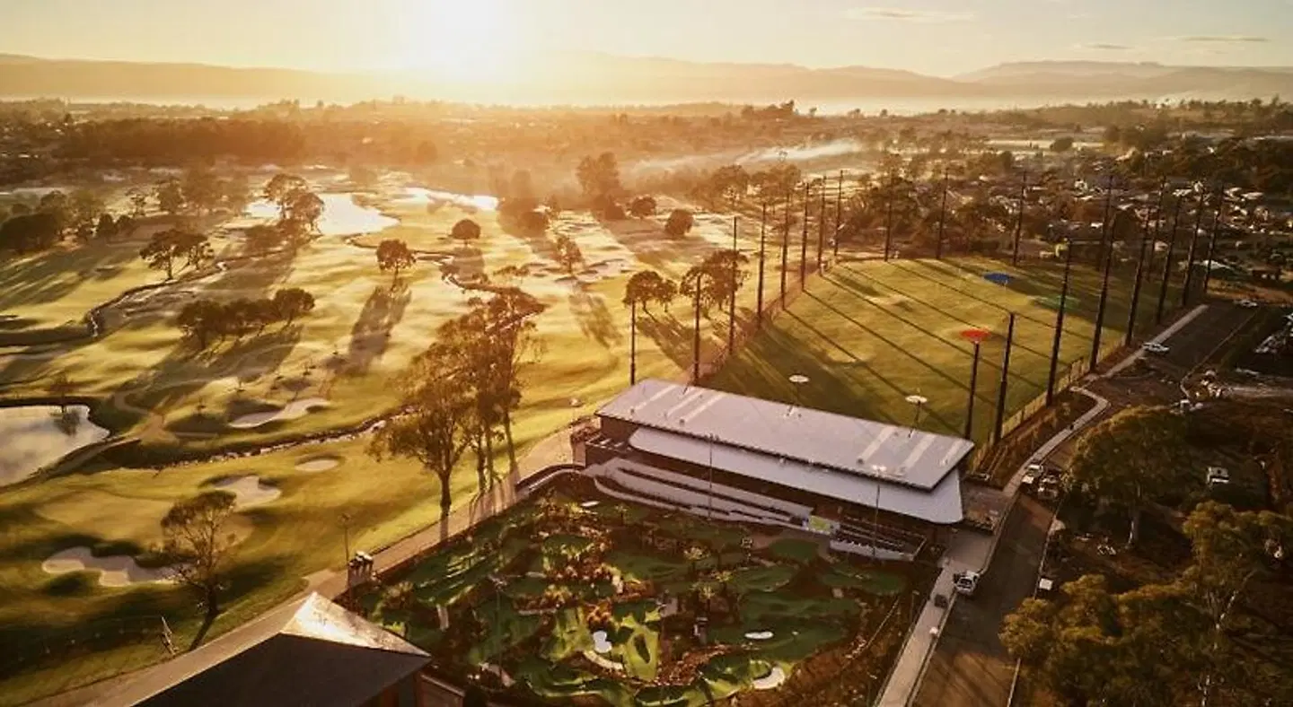 Country Club Tasmania LANDSCAPE