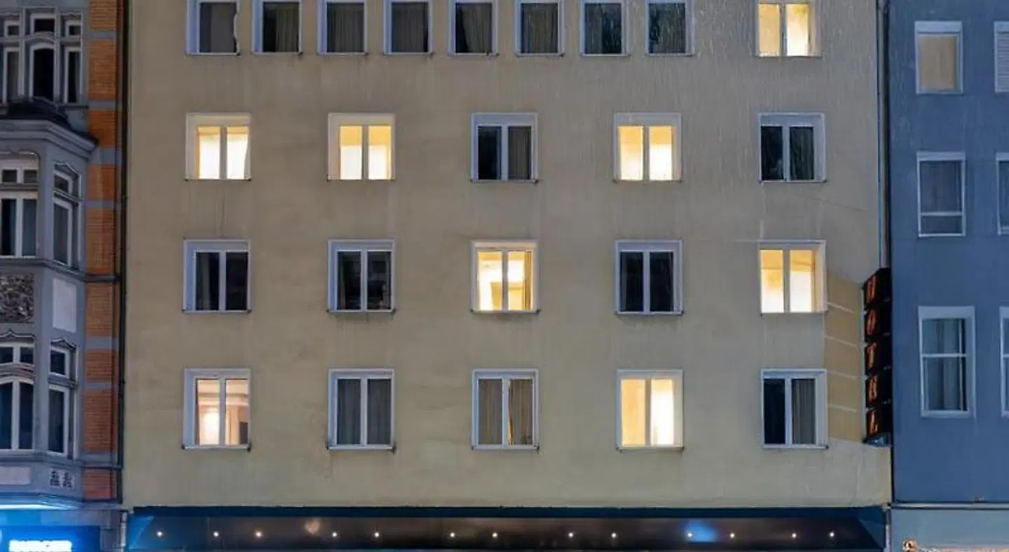 Hotel Monopol EXTERIOR