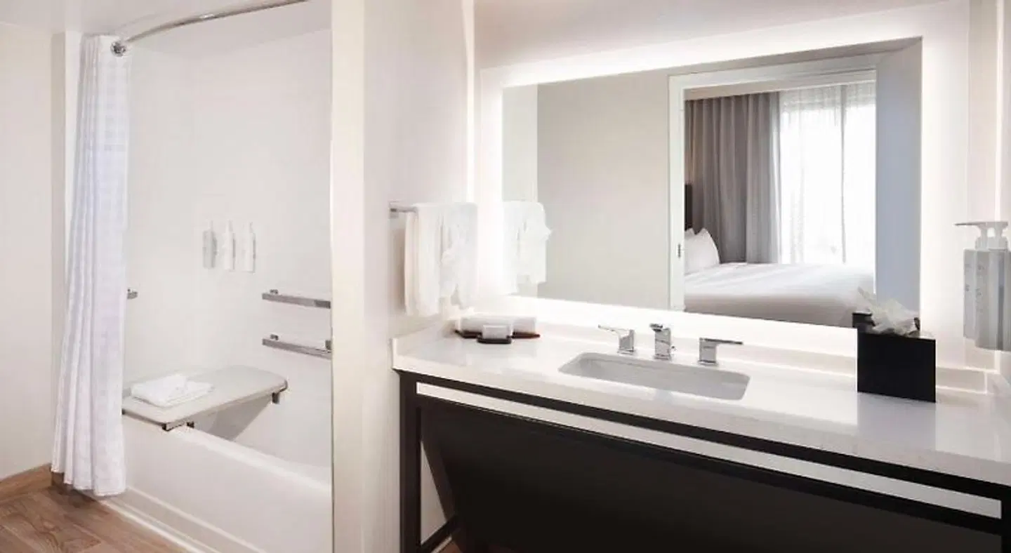 Embassy Suites by Hilton Palm Beach Gardens - PGA Boulevard Badezimmer