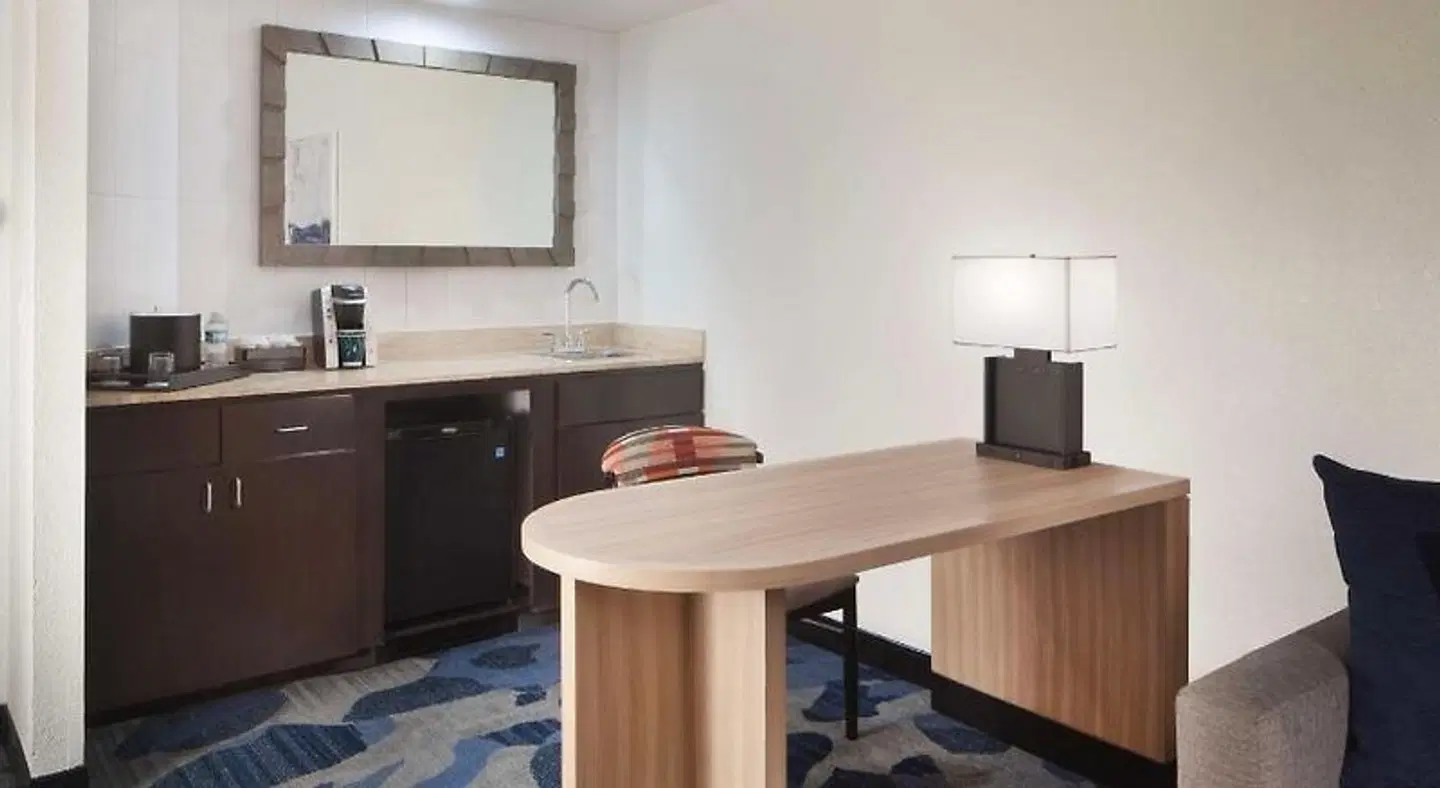 Embassy Suites by Hilton Palm Beach Gardens - PGA Boulevard ROOM_EXAMPLE
