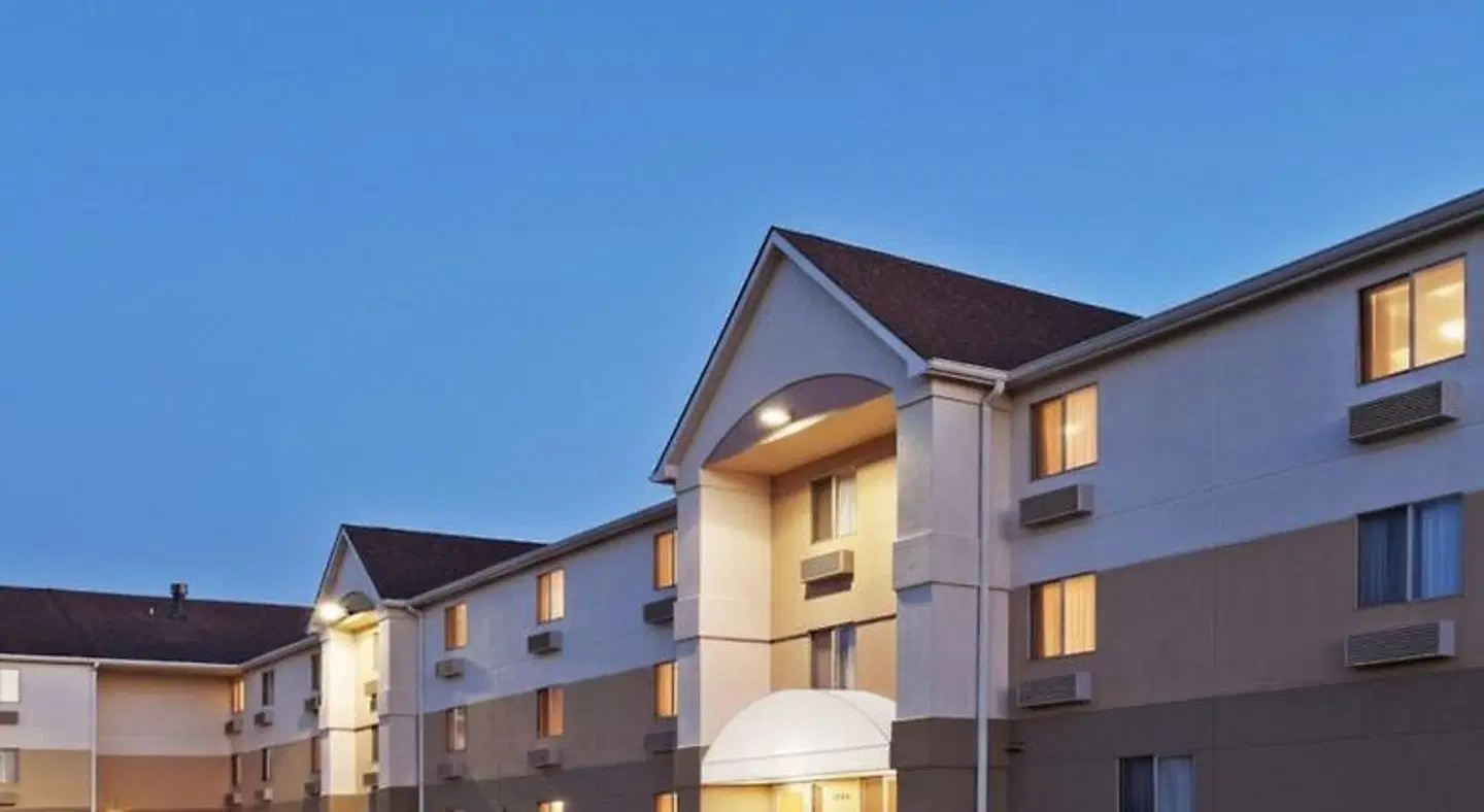Candlewood Suites Wichita-Airport by IHG EXTERIOR