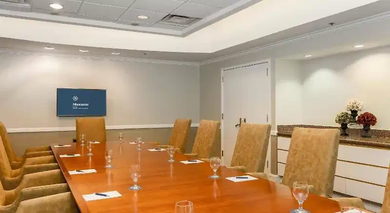 Sheraton Suites Market Center Dallas – Hotelfoto