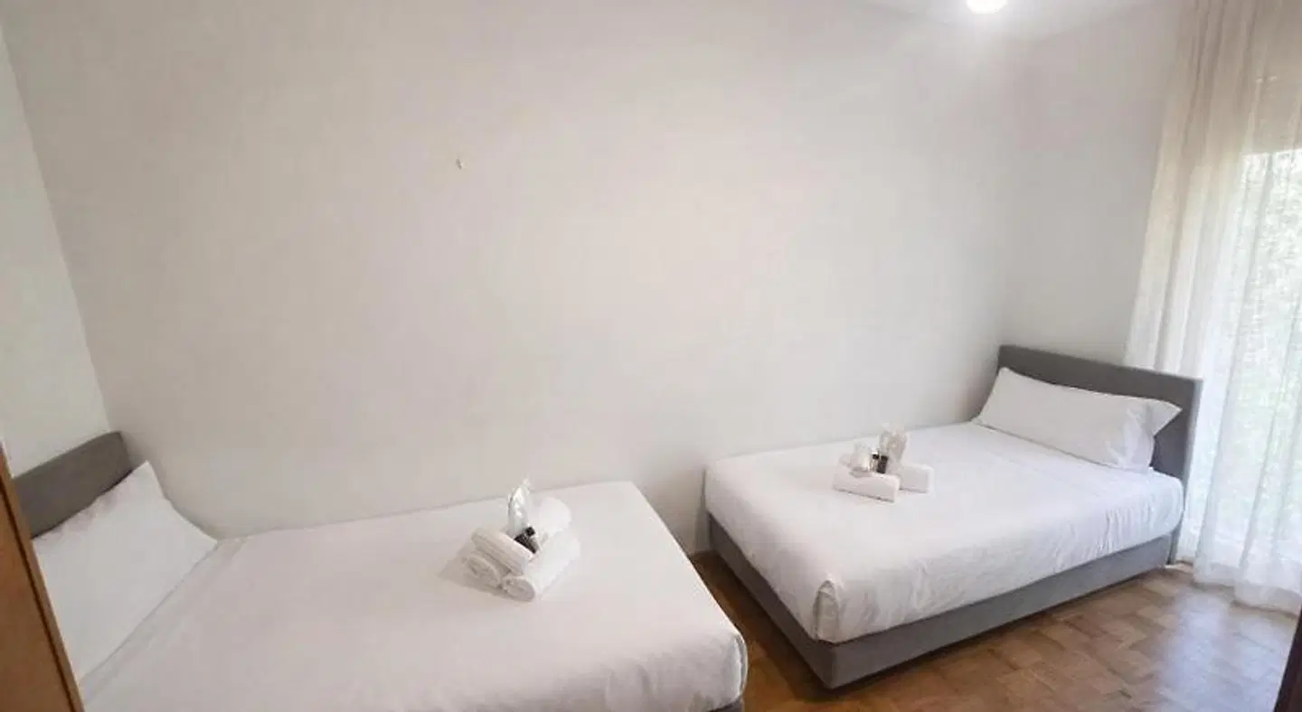 Broglia ROOM_EXAMPLE