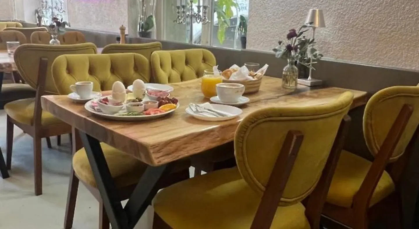 Nydeck Restaurant