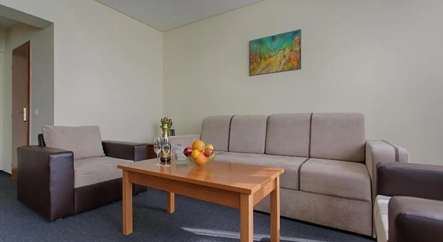 Hemus ROOM_EXAMPLE
