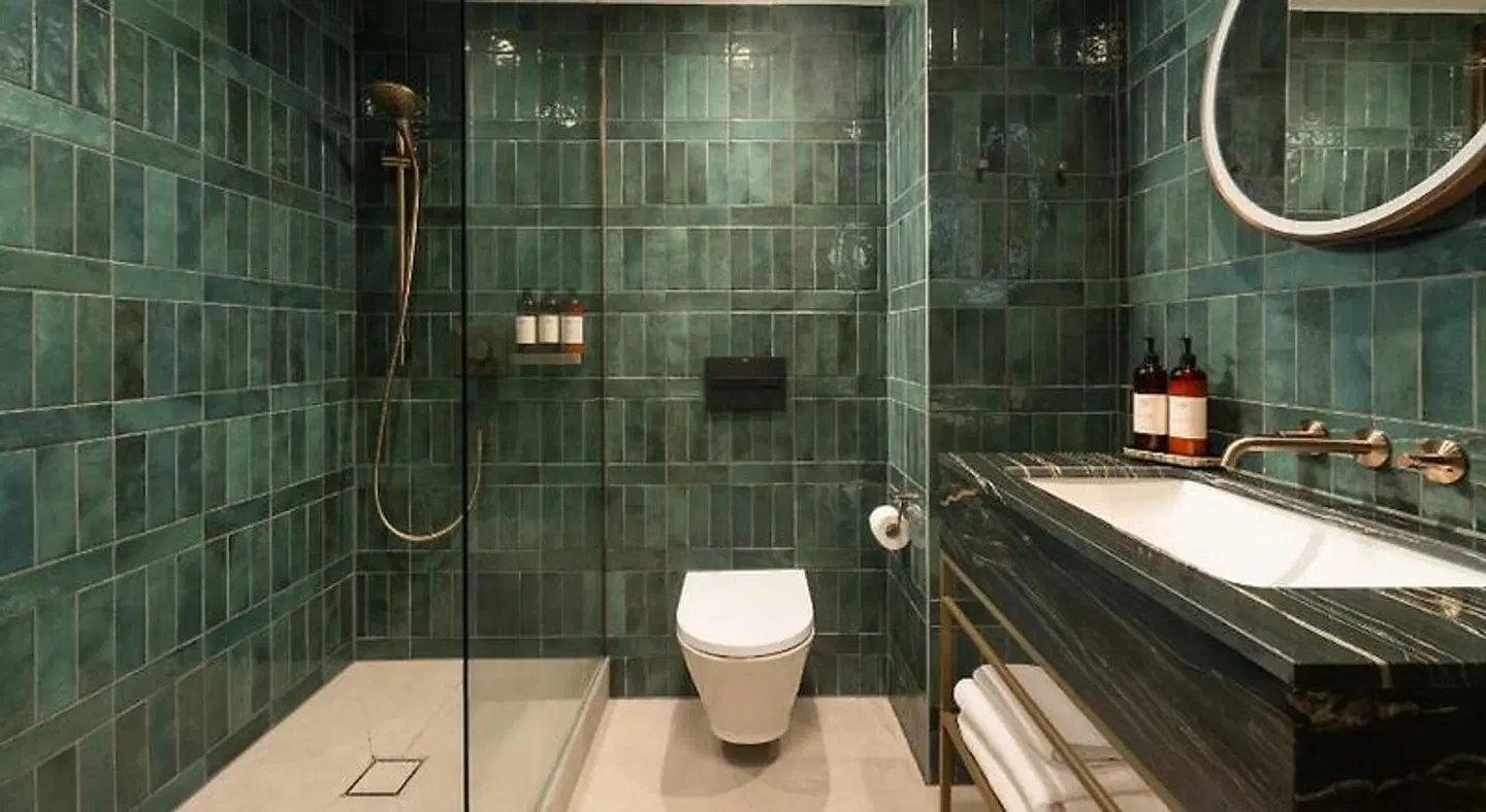 Carlton George Hotel Badezimmer