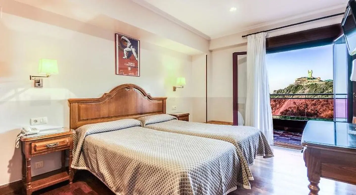 Leku Eder ROOM_EXAMPLE