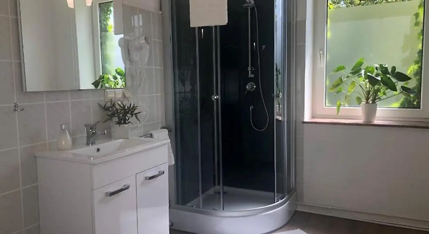 Rhein River Guesthouse Badezimmer
