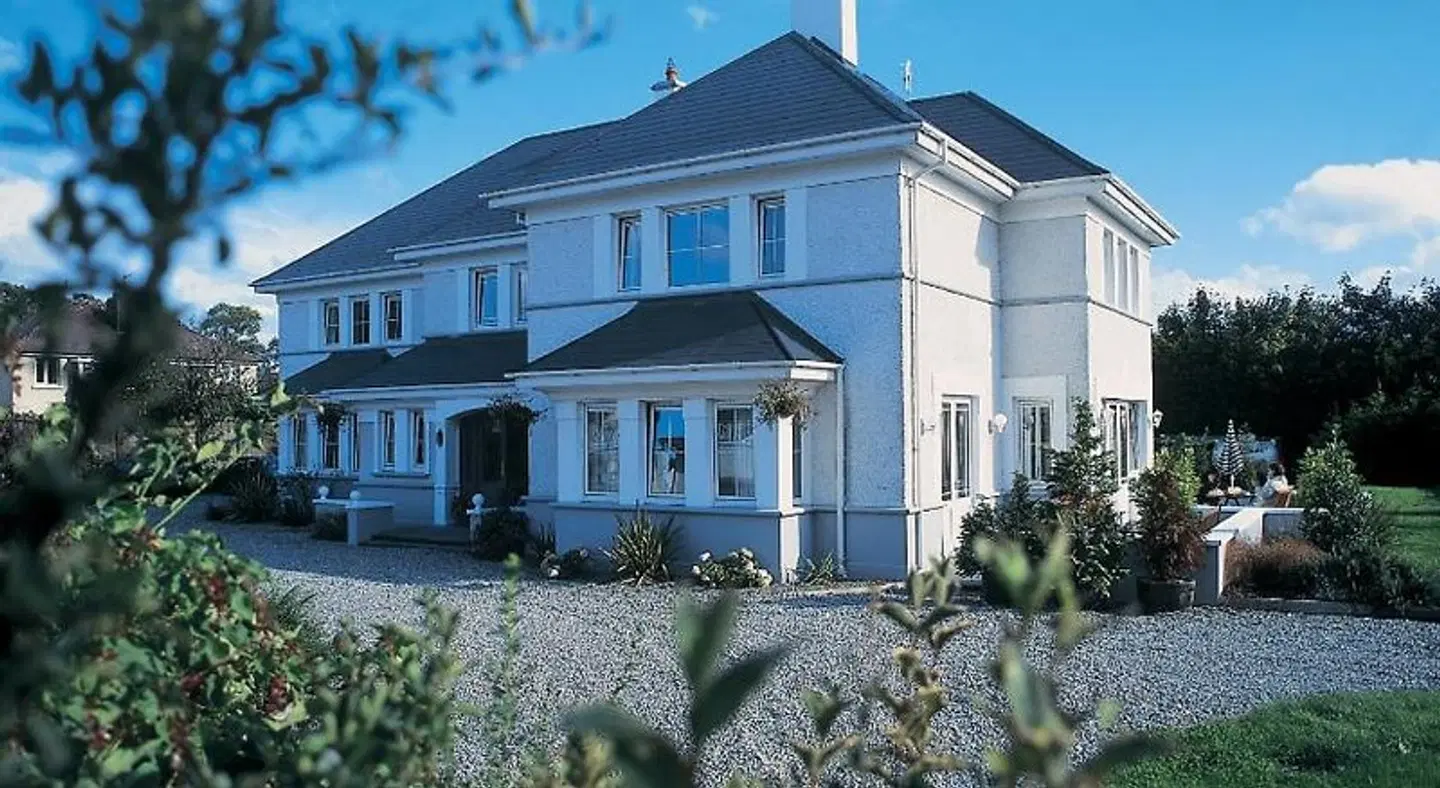 Killarney Lodge EXTERIOR