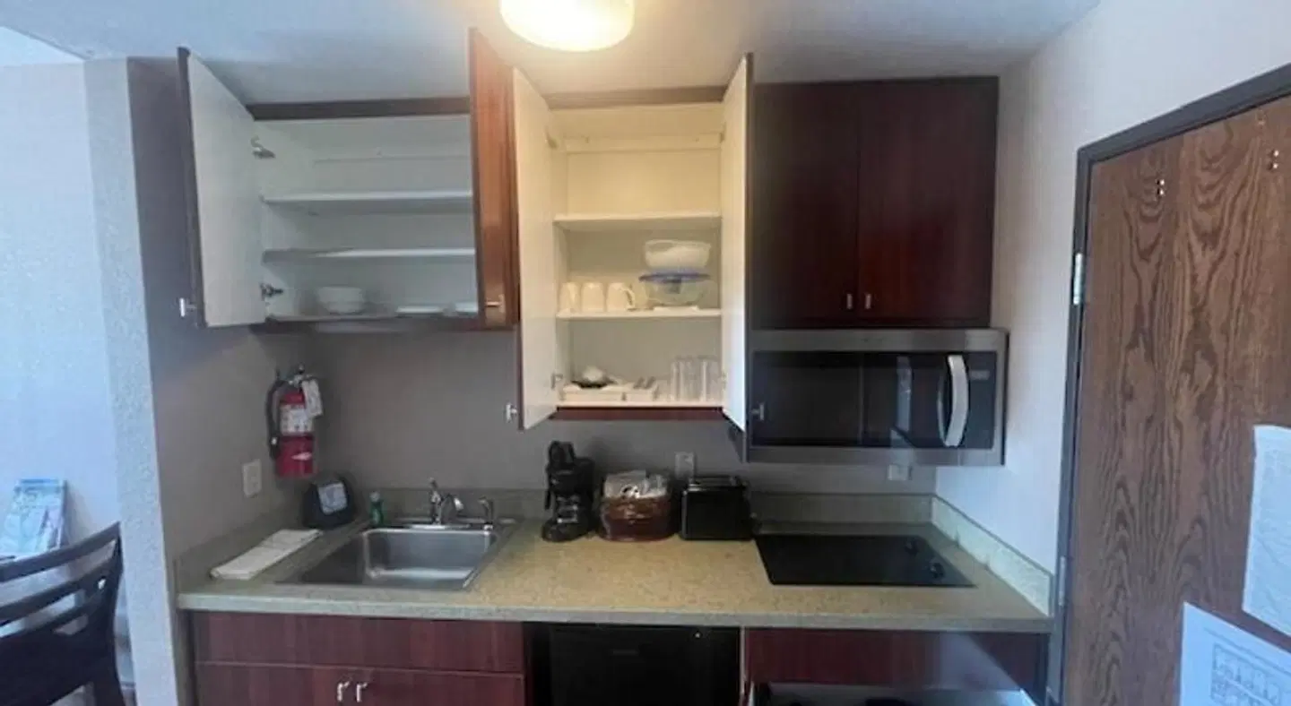 Bell's Extended Stay and Suites ROOM_EXAMPLE