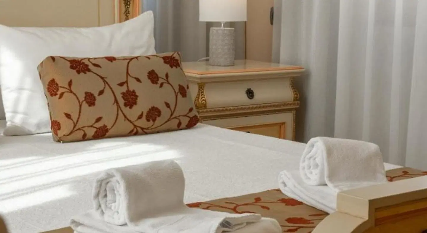 Kazar ROOM_EXAMPLE