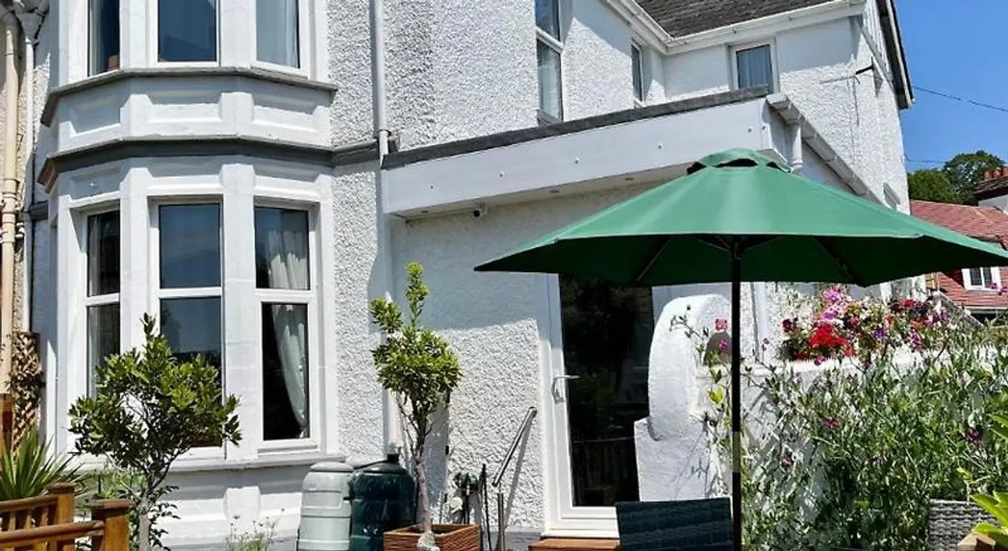 Bentley Lodge EXTERIOR