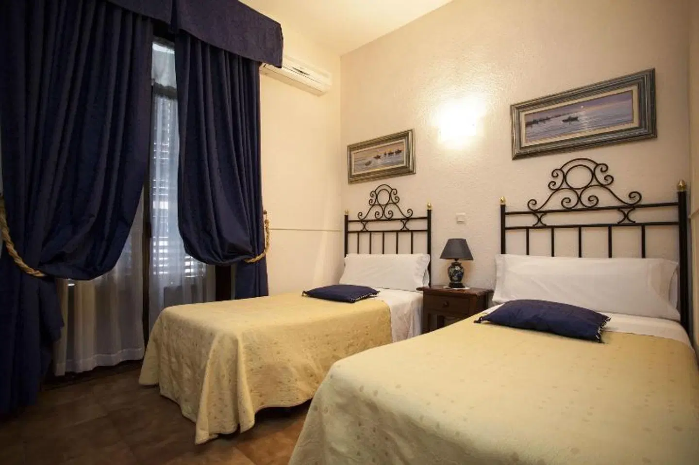 Hostal Armesto ROOM_EXAMPLE