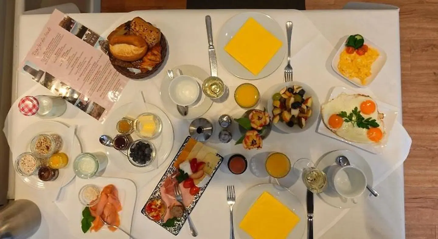 Zum Roten Tore Restaurant