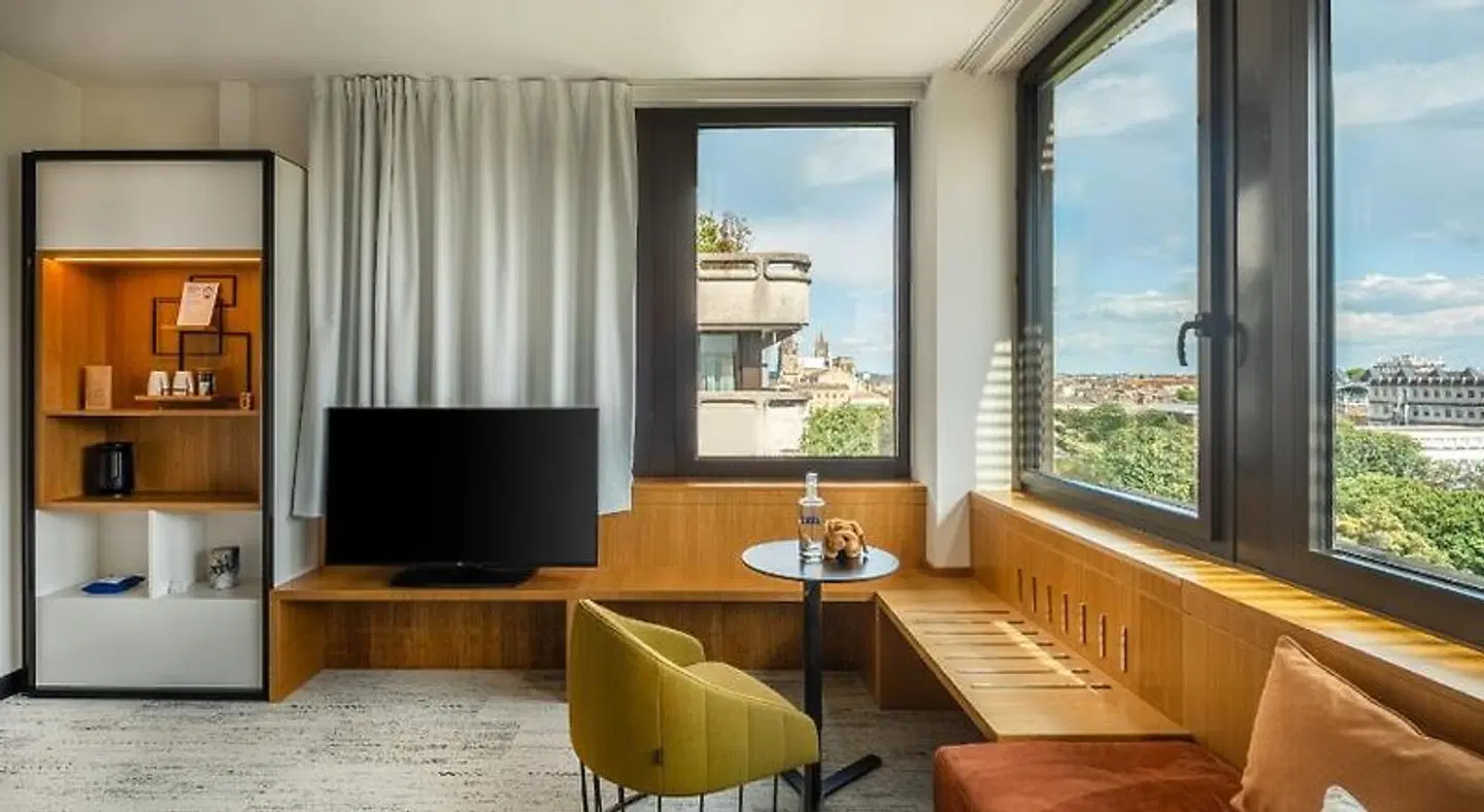 FirstName Bordeaux ROOM_EXAMPLE