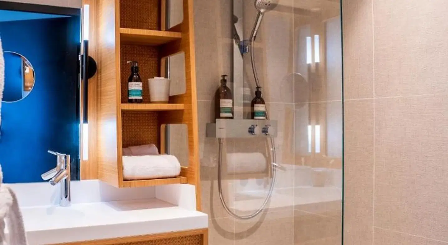 FirstName Bordeaux Badezimmer