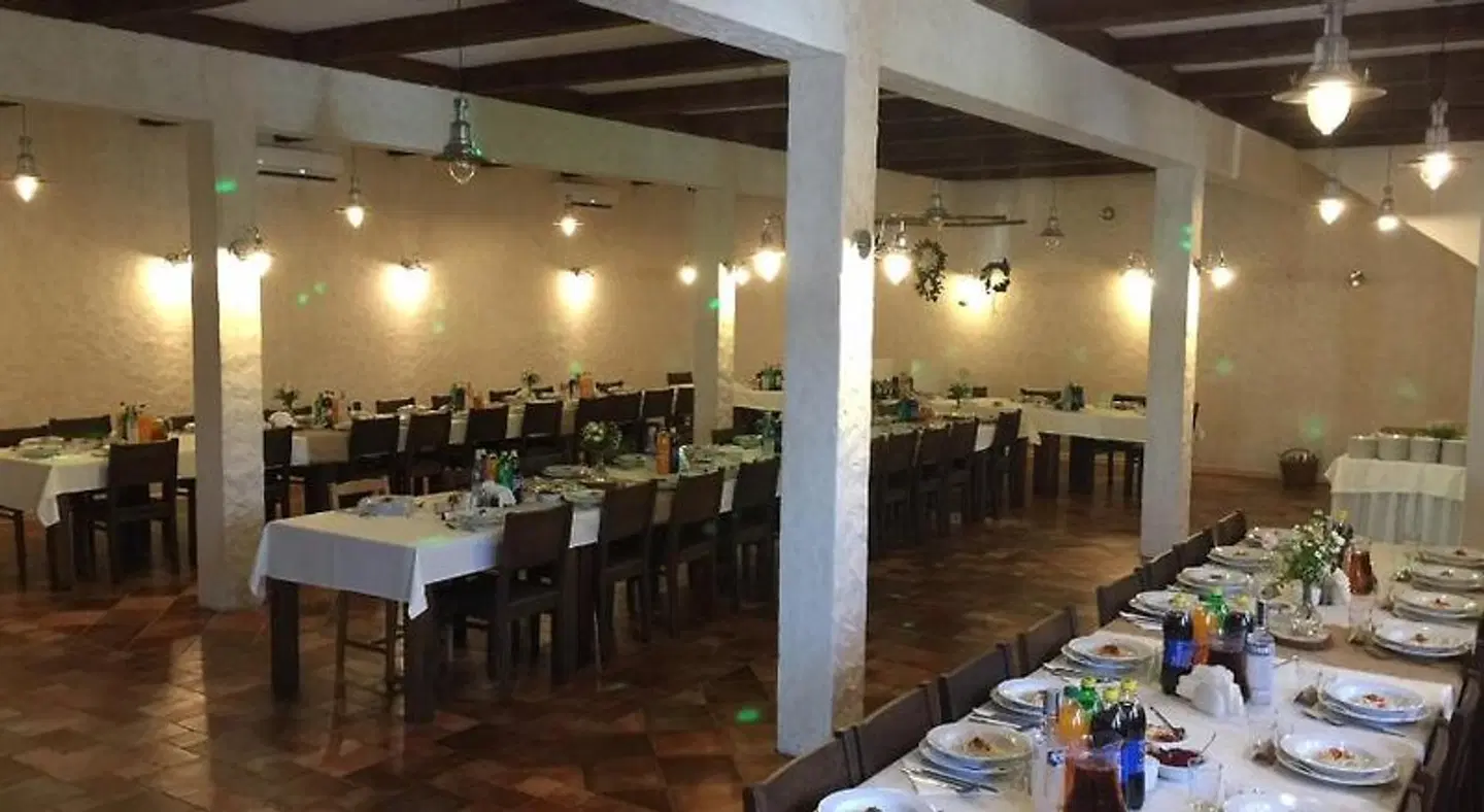 Folwark Na Po Pwyspie Restaurant