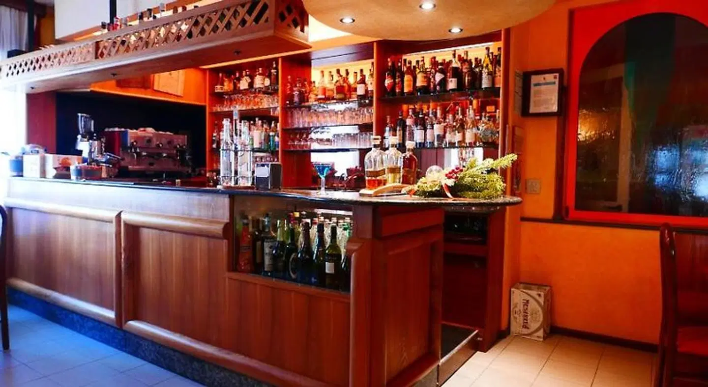 La Lanterna Bar