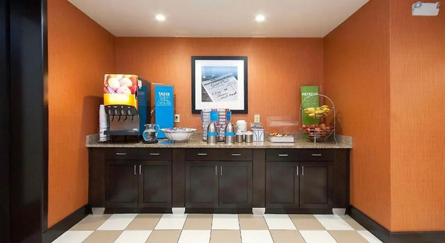 Hampton Inn & Suites Seneca-Clemson Area Restaurant