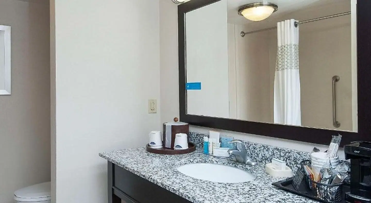Hampton Inn & Suites Seneca-Clemson Area Badezimmer