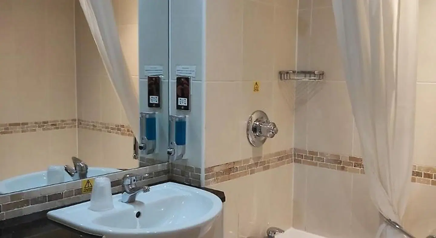 The Winnock Hotel, Sure Hotel Collection by Best Western Badezimmer