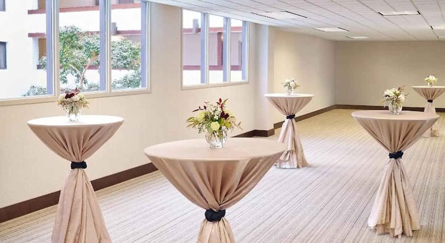 Four Points by Sheraton Bellingham Hotel & Conference Center LOUNGE_LOBBY